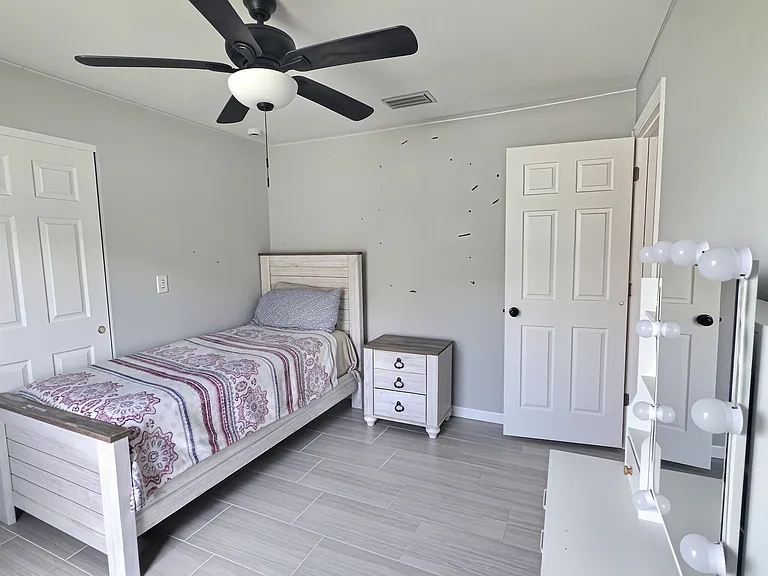 12046 Tetzel Ave — Photo 18