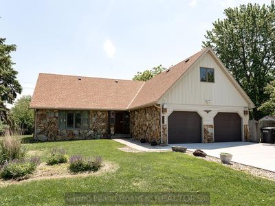 607 Ivy Hall Pl, Grand Island, NE, 68801