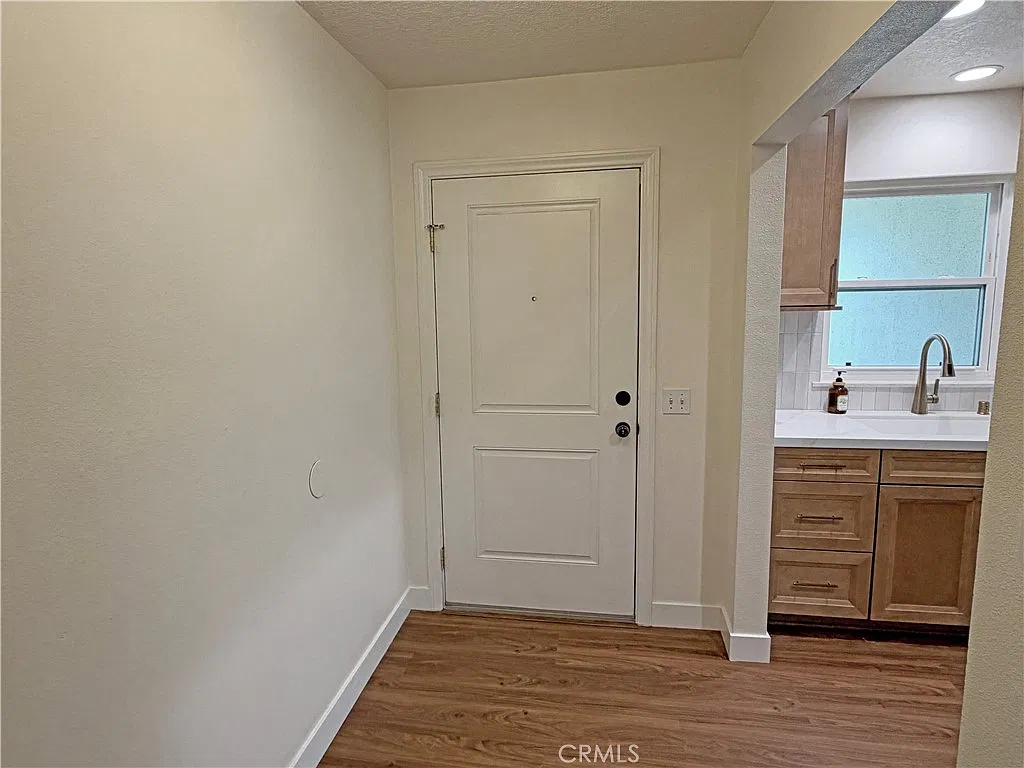 4 bed, 1352 sqft, $3,500 — Photo 4