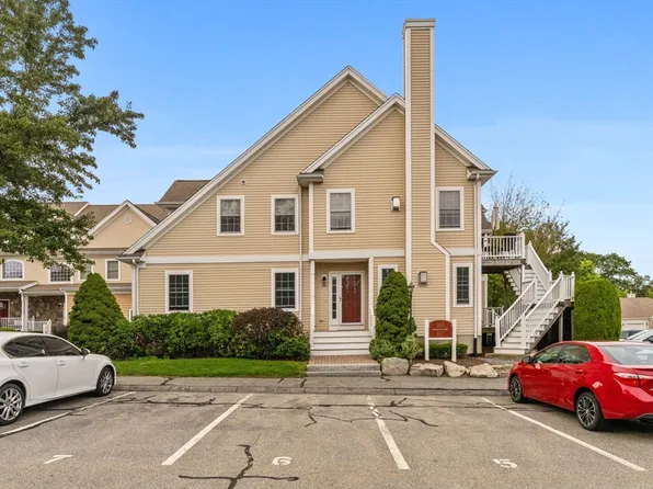 101 Regency Ln Unit 101, Abington, MA 02351