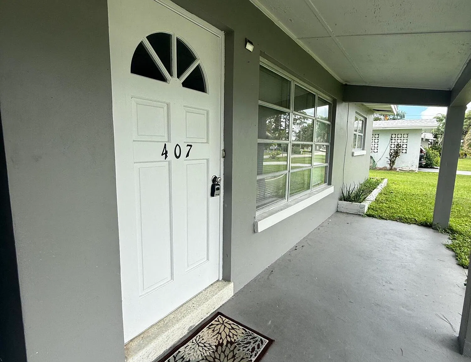 3 bed, 2.0 bath, 1142 sqft, $2,450 — Photo 1