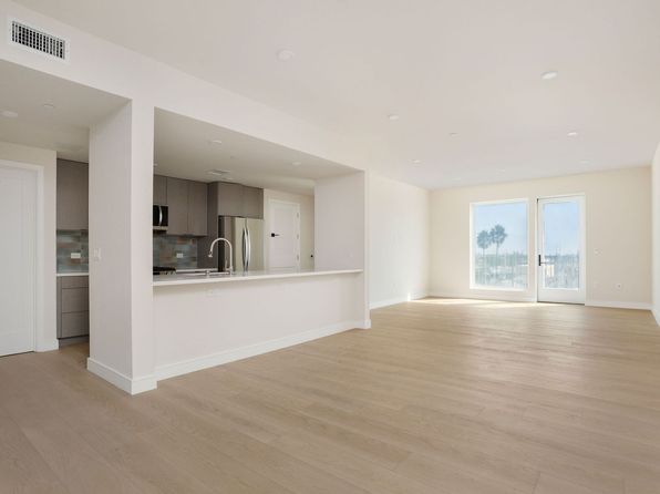 5321 Cartwright Ave #T412