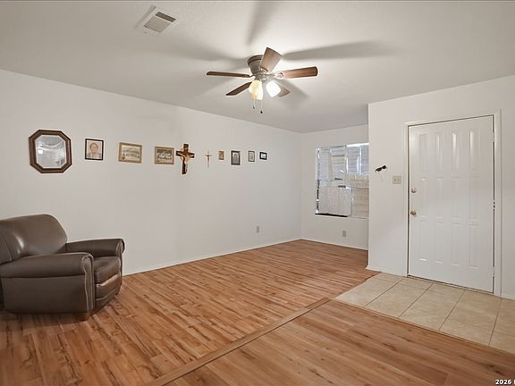 2nd image of 1307 Amy St