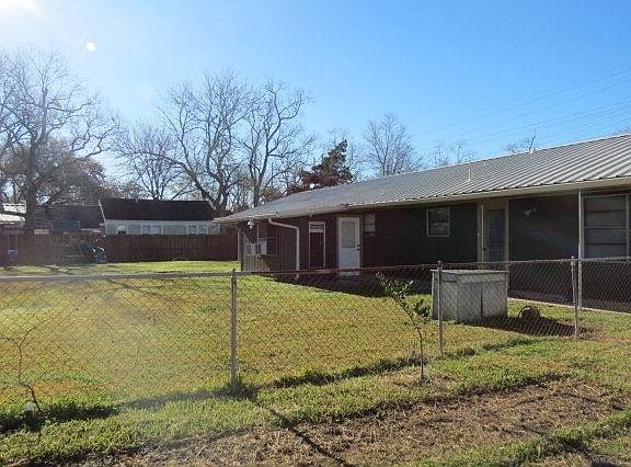 4th image of 1708 Fairbanks St