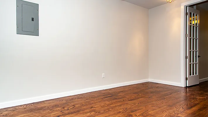 Rented by Nooklyn NYC LLC | media 36