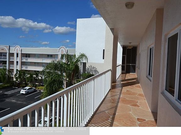 4th image of 10133 NW 24th Pl APT 401