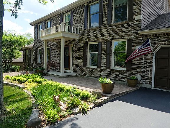 2nd image of 921 Wildwood Ct