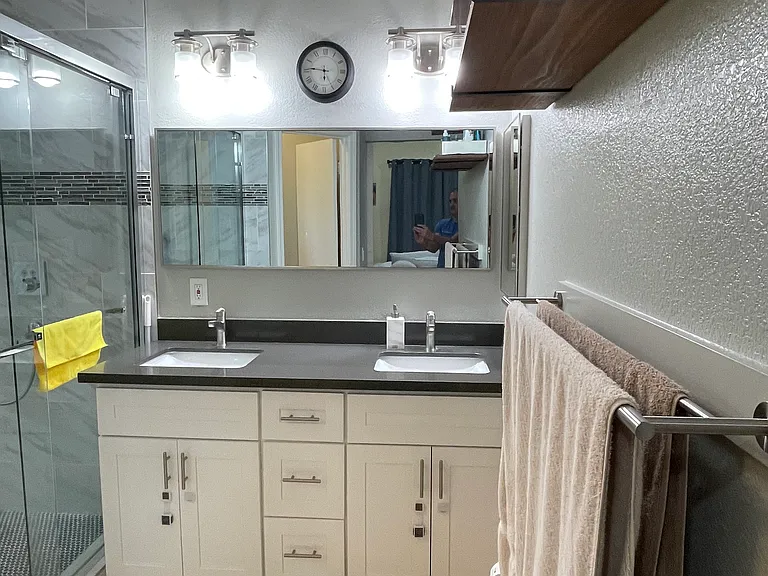 9425 Village Tree Dr — Photo 38