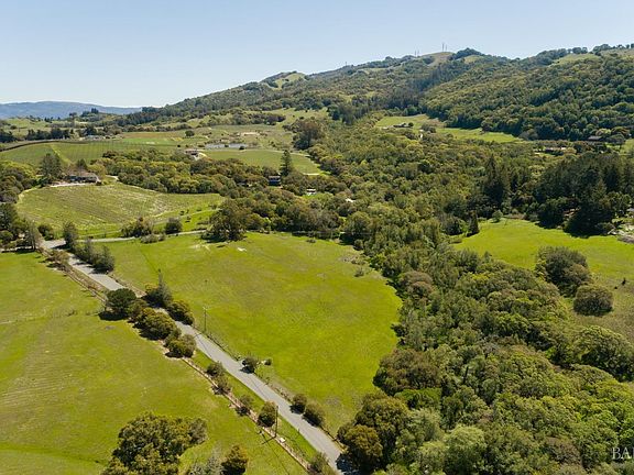 3rd image of 5289 Sonoma Mountain Road