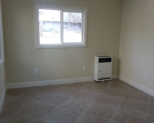 2nd image of 1748 W 37th St