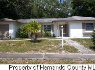 7270 Holiday Dr, Spring Hill, FL 34606