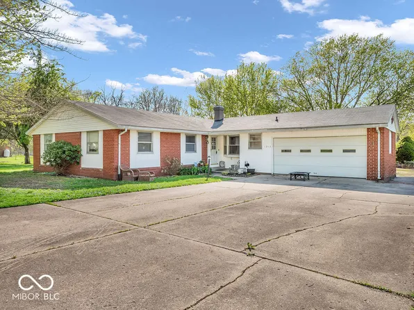 1213 N Lake Vista Dr, Crawfordsville, IN 47933