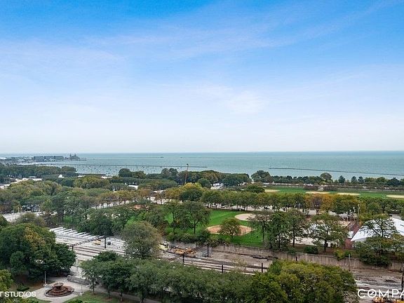 3rd image of 888 S Michigan Ave Unit 501