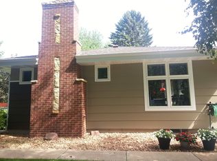 718 Vicky Ln, Lino Lakes, MN 55014