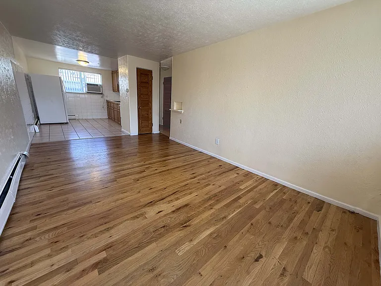 2150 N Franklin St #305 — Photo 3