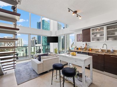 41 SE 5th St APT 1601, Miami, FL, 33131
