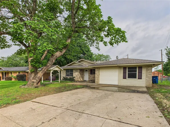 802 Loy Ln, Ennis, TX 75119