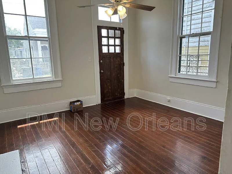 2 bed, 1.0 bath, 834 sqft, $1,200 — Photo 2