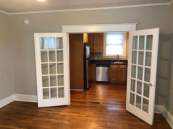 4th image of 3311 North Ave #1