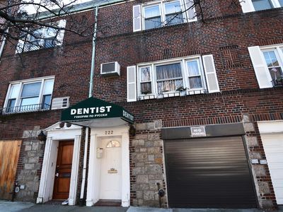 222 Bay Ridge Pkwy, Brooklyn, NY, 11209