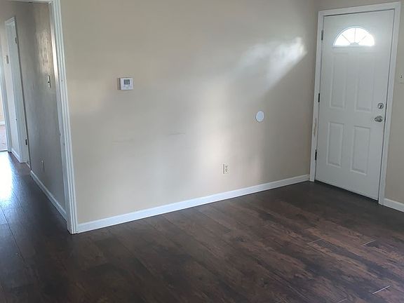 4th image of 779 Western Park Dr