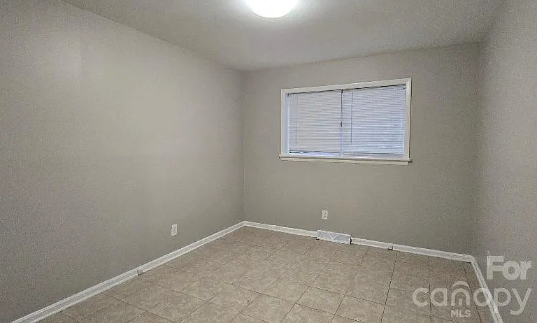 1803 Darbrook Dr — Photo 14