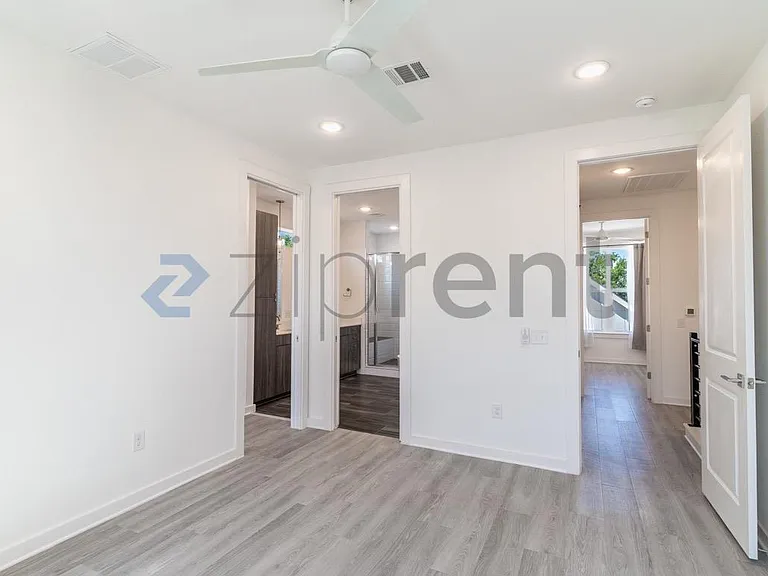 2624 Metcalfe Rd #17 — Photo 8
