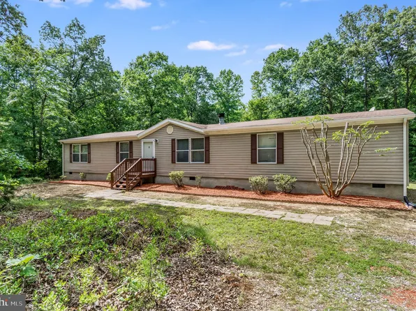 7118 Tanglewood Dr, Fredericksburg, VA 22408