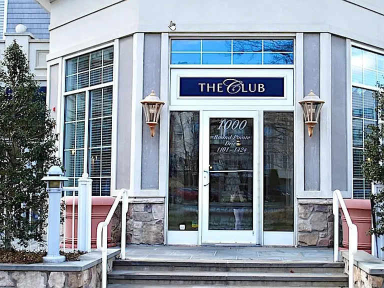 Gorgeous, large Club House, with many amenities, including cafe/restaurant, pool tables, large-screen TV's, ample seating areas, sauna, etc.