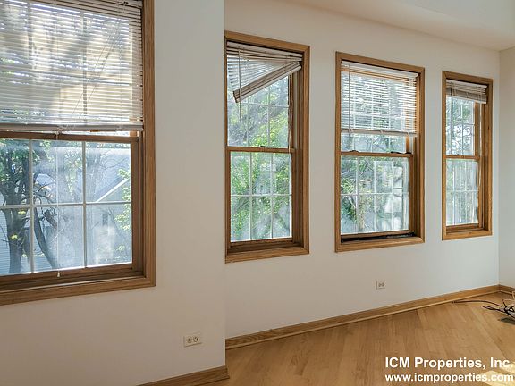 4th image of 1326 W Diversey Pkwy #2F