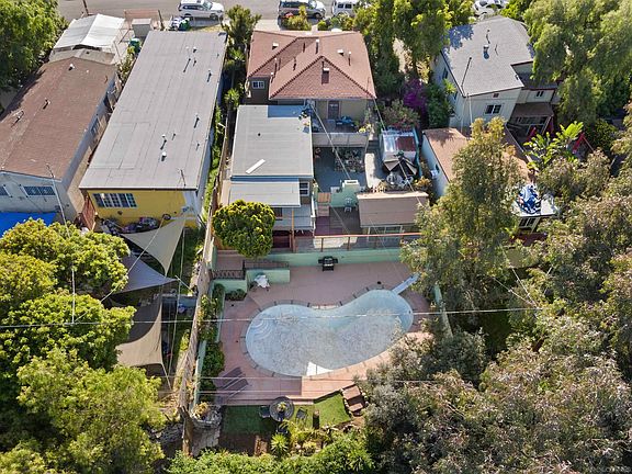 3rd image of 3319-23 Menlo Ave