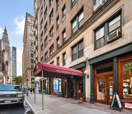 Sold by Compass | media 10