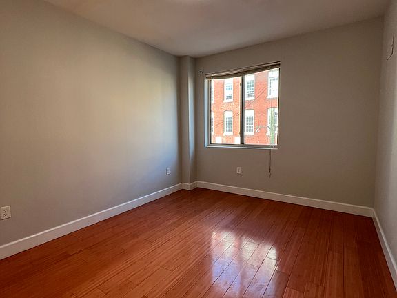 5th image of 1030 Wood St #F4