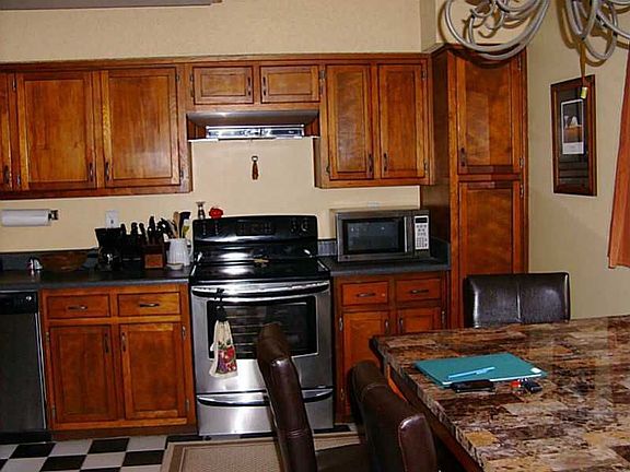 3rd image of 3098 Balearic Dr SE