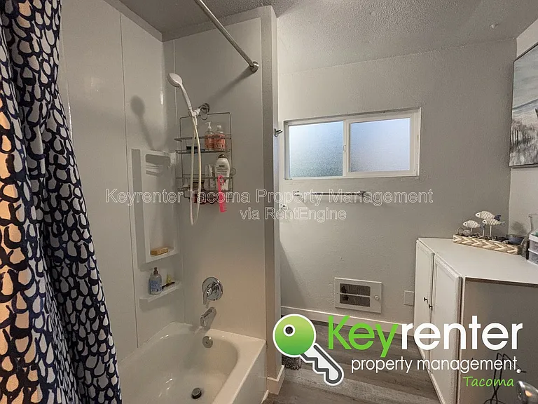 228 E 62nd St #3 — Photo 7