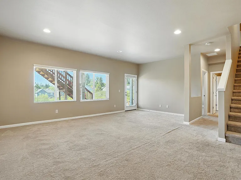 15710 NE 22nd Ave — Photo 28