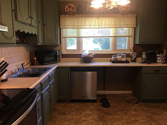 5th image of 869 E Honeywell Ave