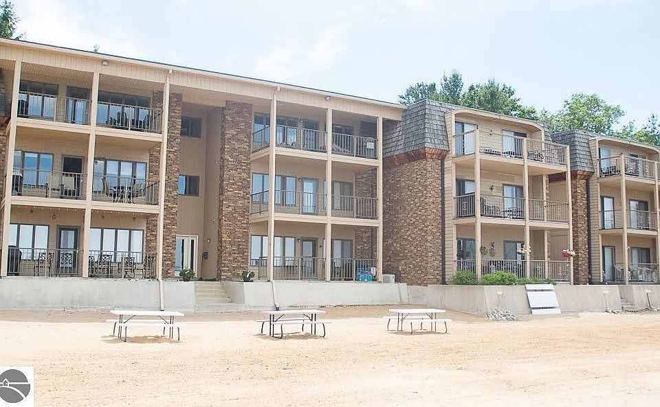 1st image of 1599 N Us 31 N APT 10