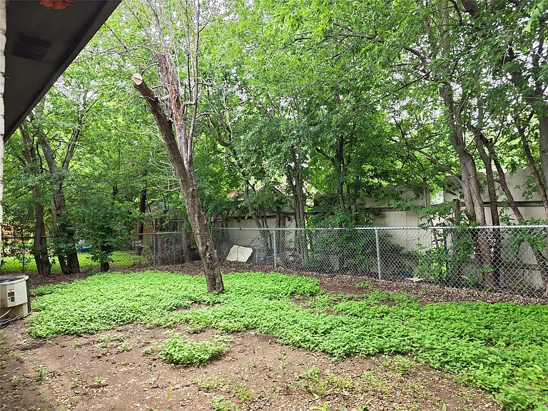 1811 Magnolia Dr #B — Photo 13