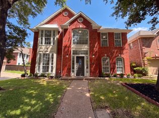 317 Riverwalk Ln, Irving, TX 75063