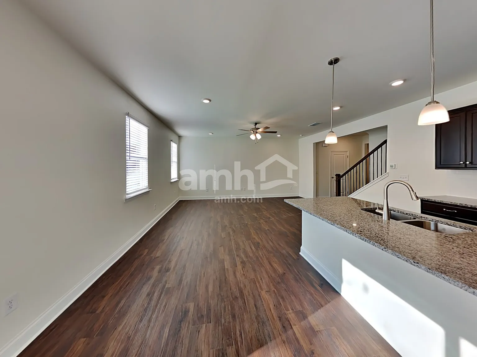 4 bed, 2.5 bath, 2098 sqft, $2,435 — Photo 4