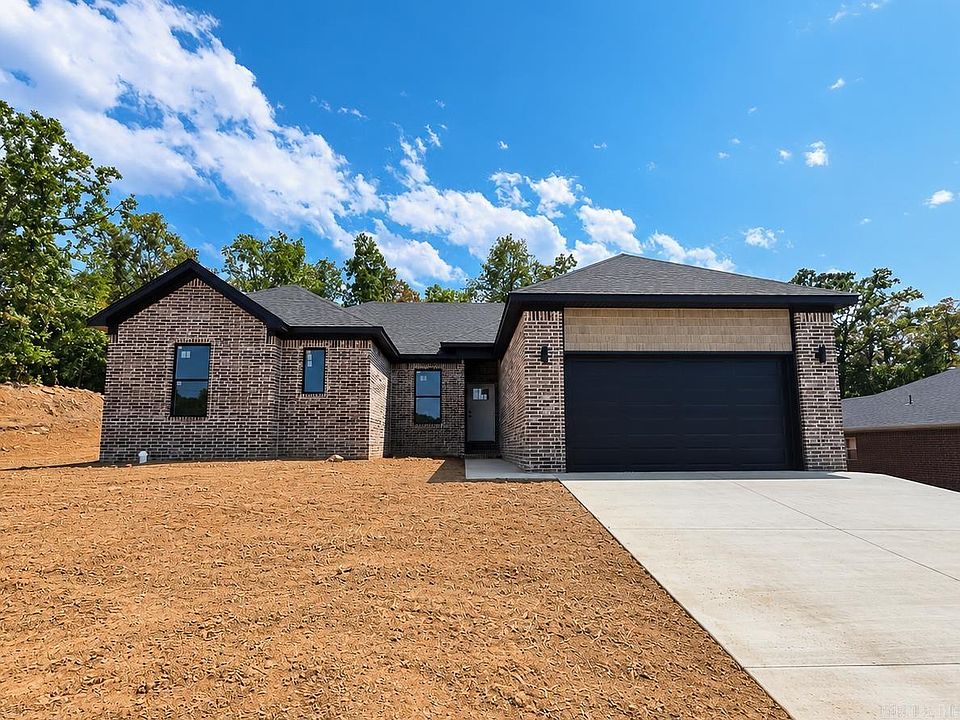 1st image of 563 Crepe Myrtle Loop
