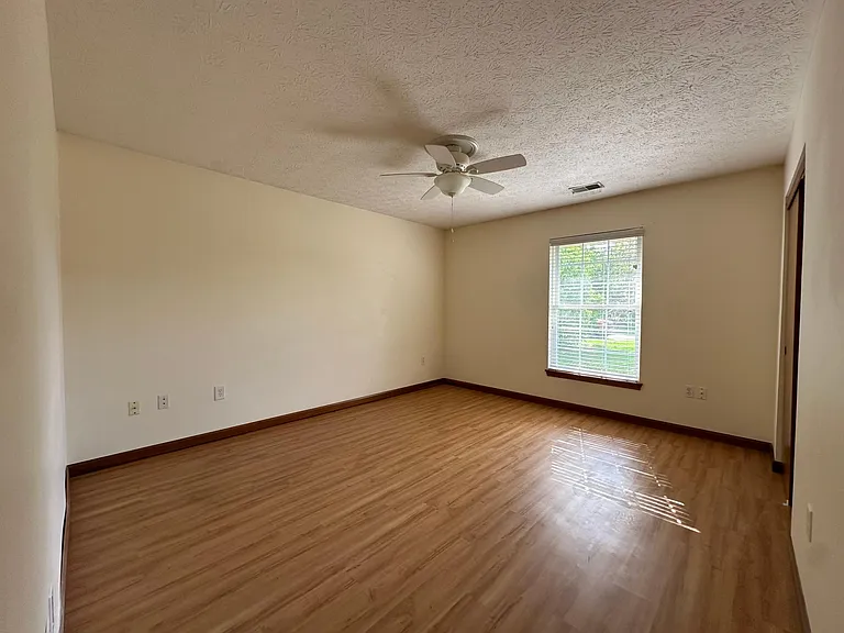 260 Beechwood Pl — Photo 15