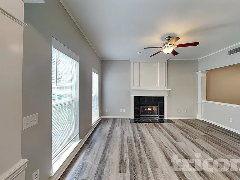 7427 Balancing Rock Ct — Photo 2