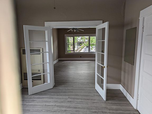 2nd image of 2020 26th St APT B