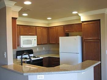 5th image of 407 Cranberry Ln