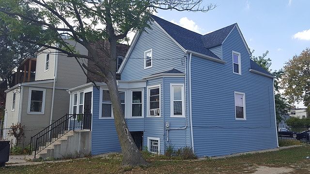 2nd image of 4821 W Van Buren St