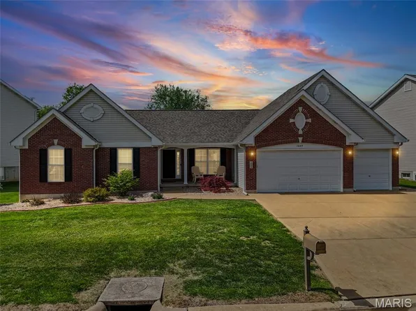 1809 Cairo Dr, Festus, MO 63028