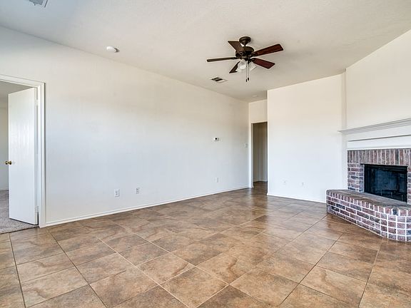 5th image of 221 Rustic Grove Ln