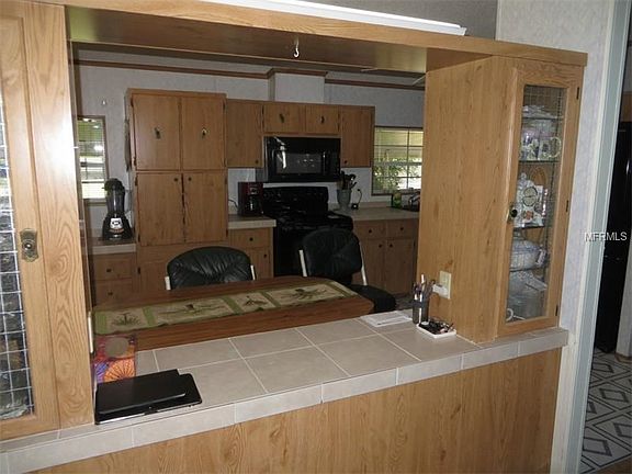 KITCHEN PASS THRU